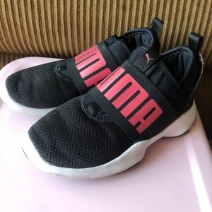 Puma girls tennis shoes